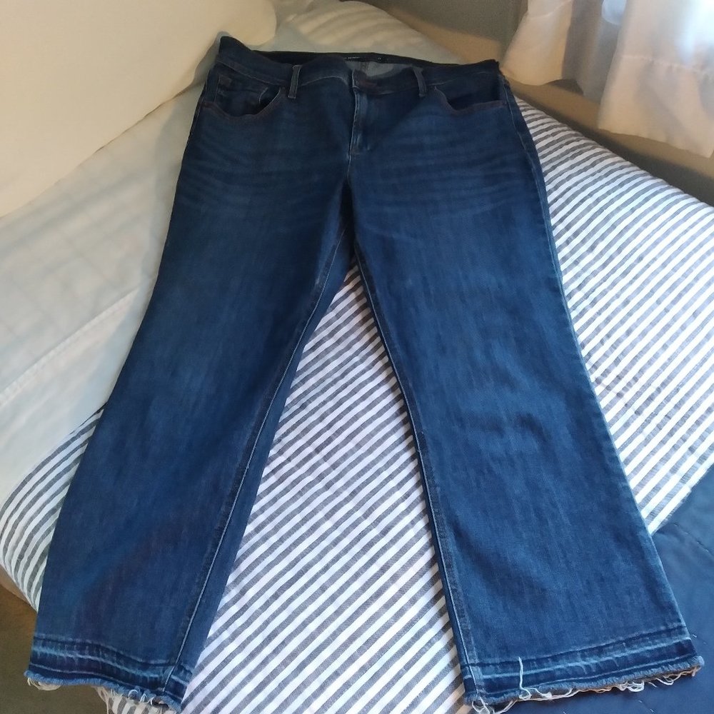 Womens Old Navy Cropped Flare Ankle Jeans - Size 12 - Factory Raw Hem